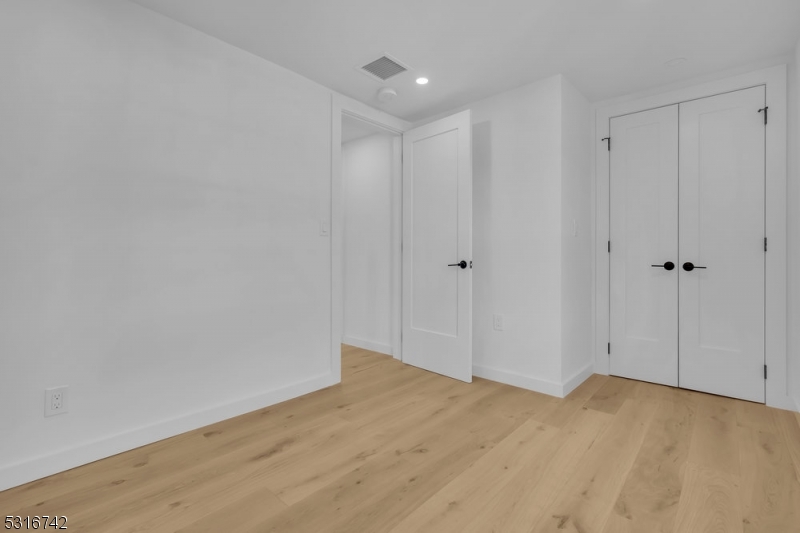 Pickerel Pt Lake Hopatcong - Residential