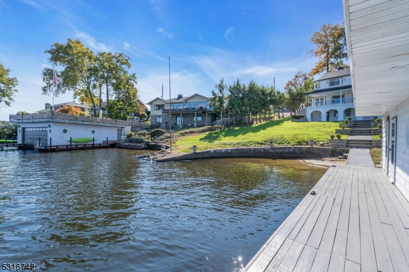 Pickerel Pt Lake Hopatcong - Residential