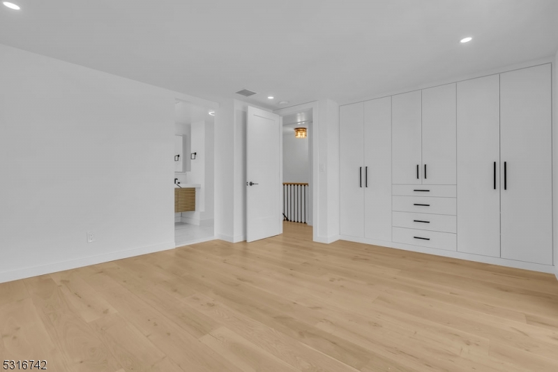 Pickerel Pt Lake Hopatcong - Residential