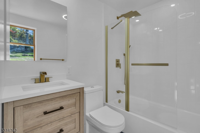 Pickerel Pt Lake Hopatcong - Residential