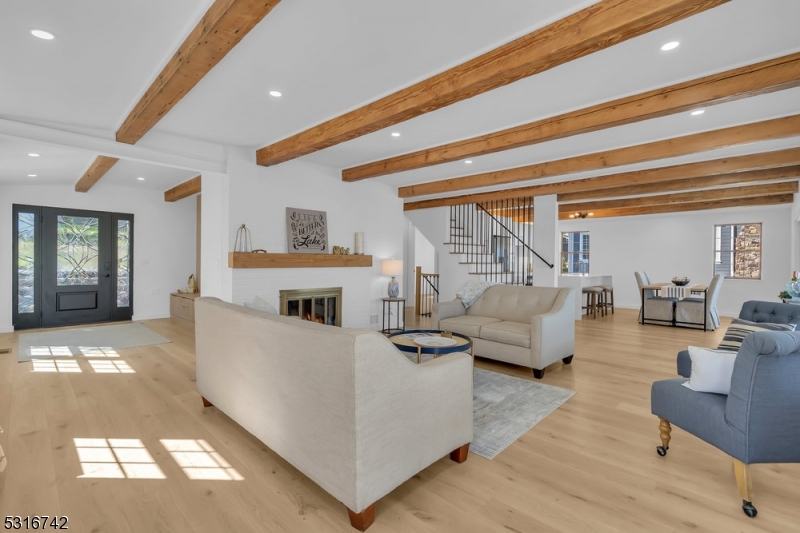 Pickerel Pt Lake Hopatcong - Residential