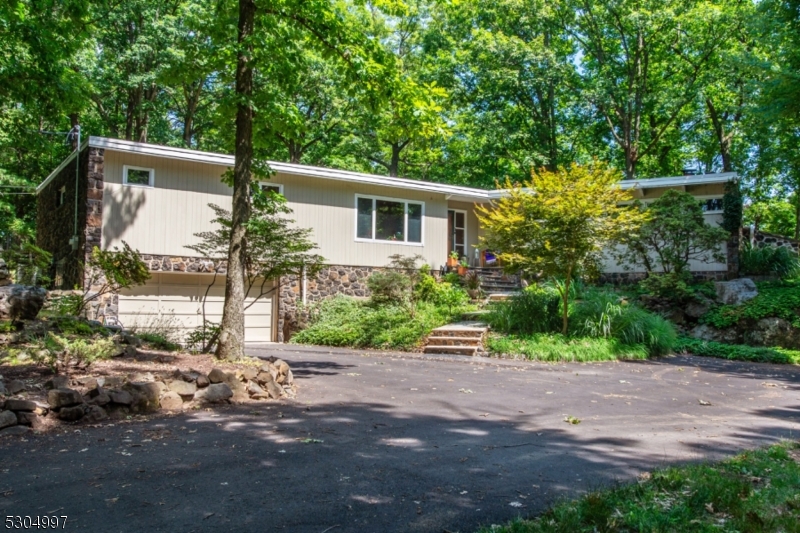 View Woodland Park, NJ 07424 house