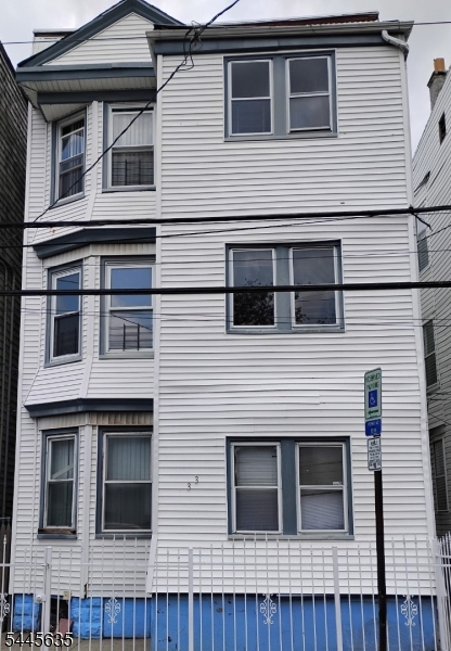 Photo 1 of 24 — 333 S 19Th St 3, Newark City, NJ 07103