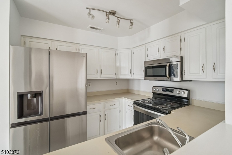 Pinevale - Residential Lease