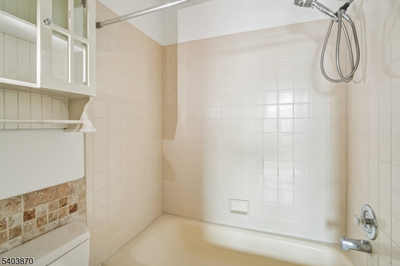 Pinevale - Residential Lease