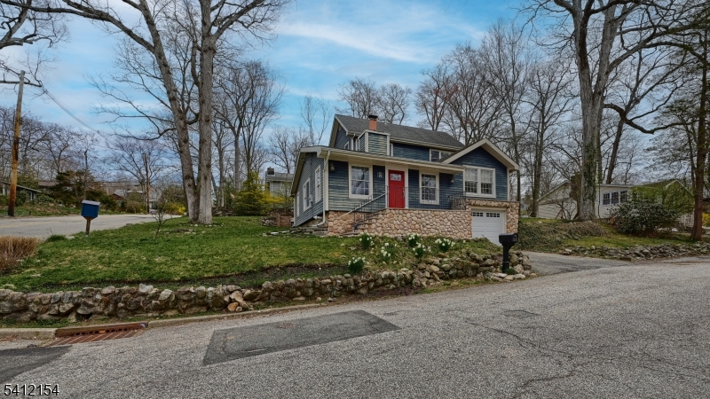 PINES LAKE - Residential