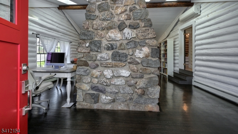 PINES LAKE - Residential