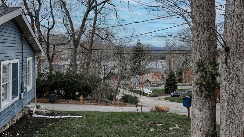 PINES LAKE - Residential