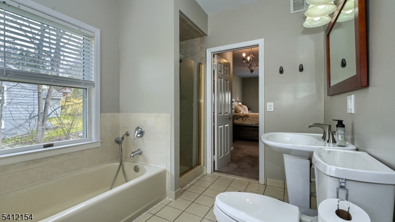 PINES LAKE - Residential