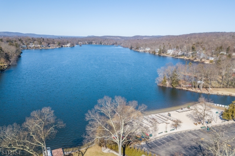 PINES LAKE - Residential