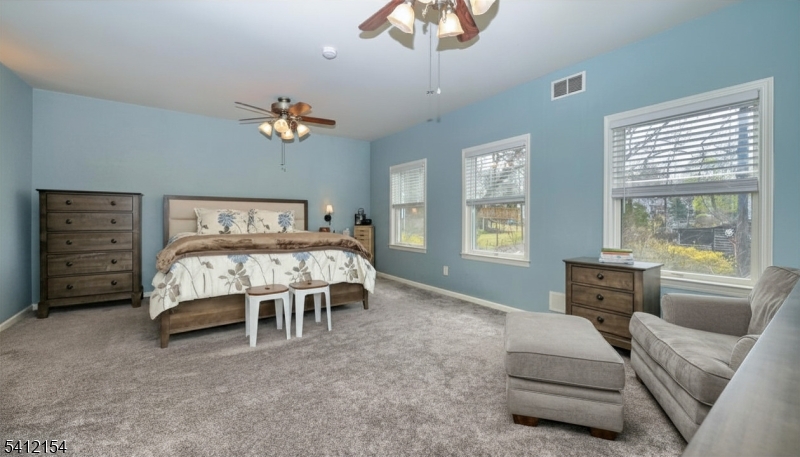 PINES LAKE - Residential