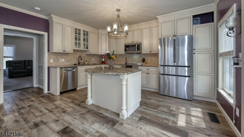 PINES LAKE - Residential