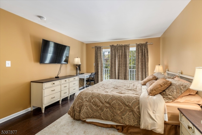 Riverwalk - Residential