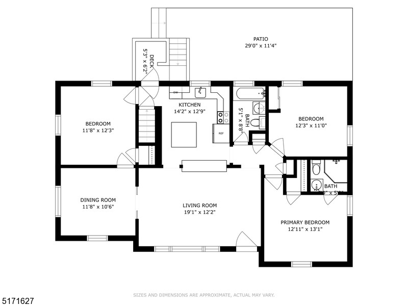 Main image without alt text