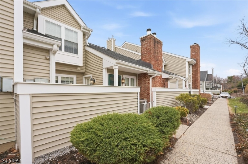 The Pointe Galloping Hill - Residential