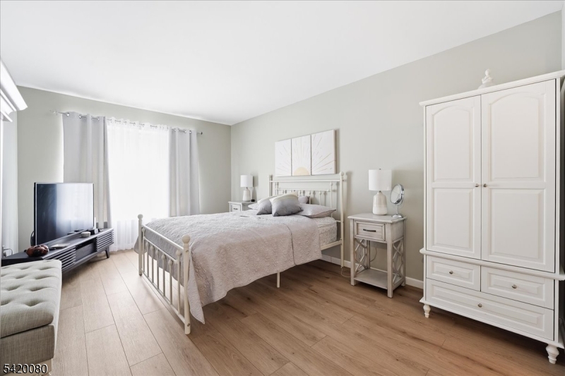 The Pointe Galloping Hill - Residential