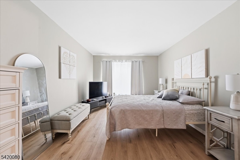 The Pointe Galloping Hill - Residential