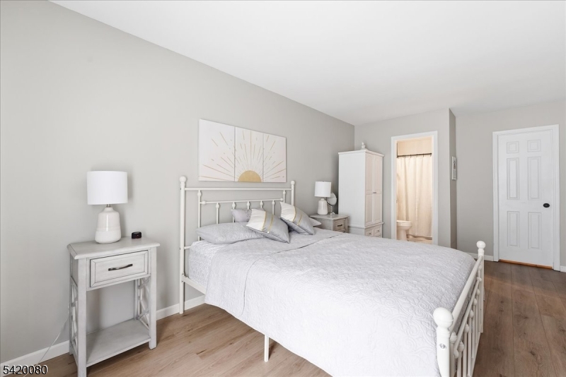 The Pointe Galloping Hill - Residential