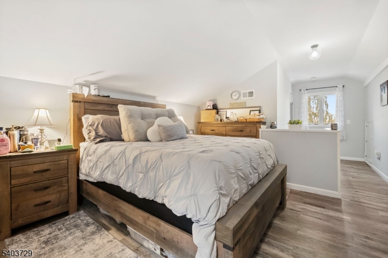 INDIAN LAKE - Residential