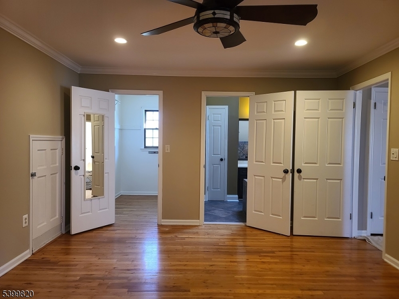 Van Holten Estates South - Residential Lease