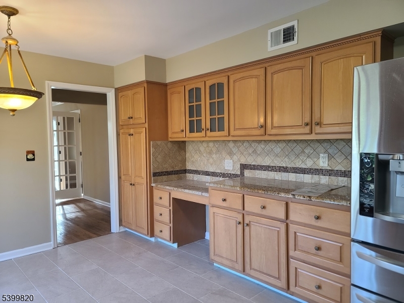 Van Holten Estates South - Residential Lease