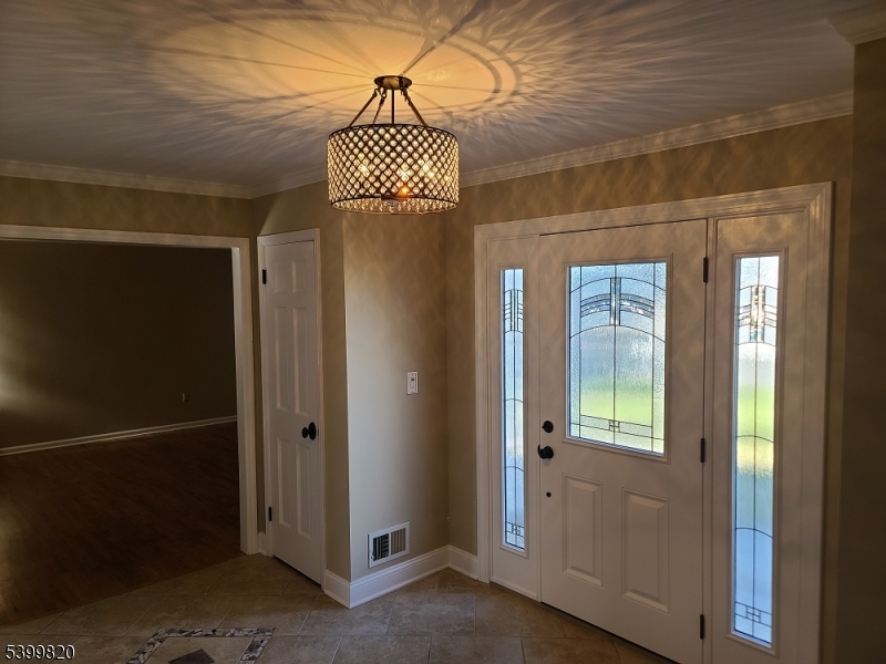 Van Holten Estates South - Residential Lease