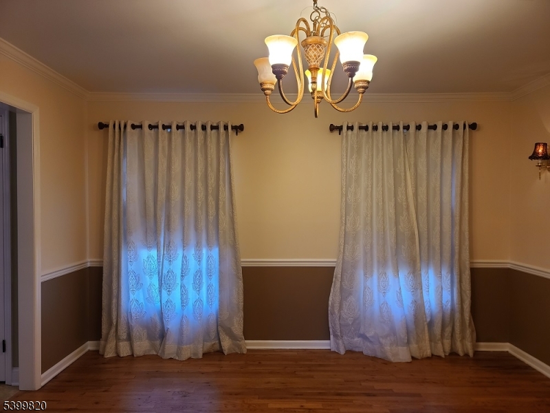 Van Holten Estates South - Residential Lease