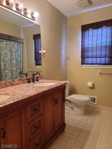 Van Holten Estates South - Residential Lease