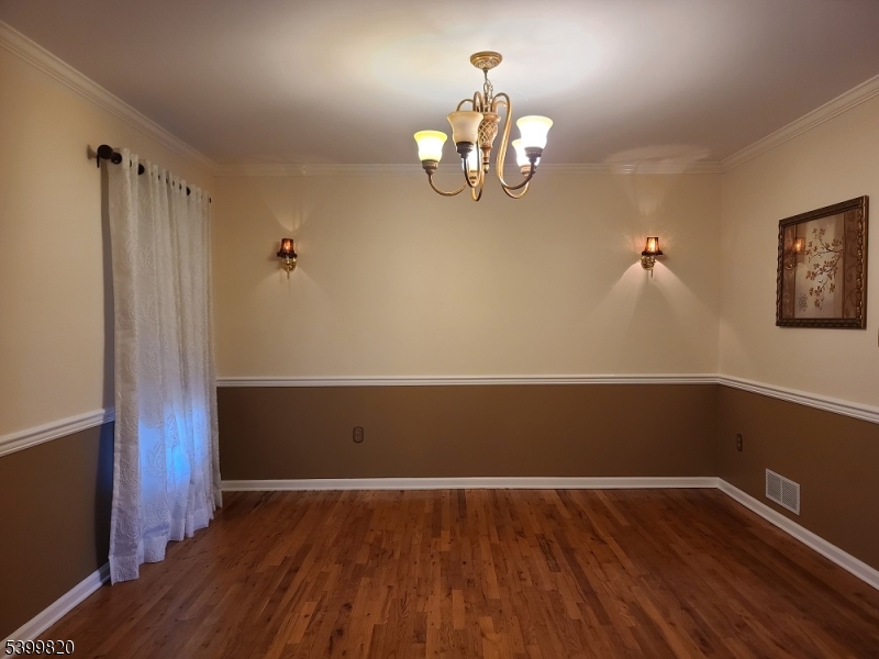 Van Holten Estates South - Residential Lease