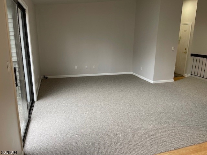 Move right in, Just freshly painted, New carpet, 1 bedroom with Den, Vacant easy to show, washer & dryer included, newer dishwasher and hot water heater. Don't miss this one! Please remove shoes when entering.