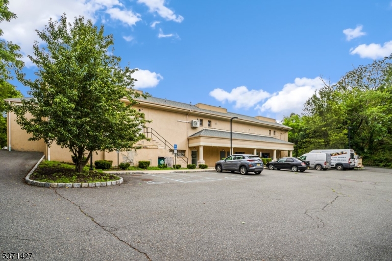 Ironia - Commercial Sale