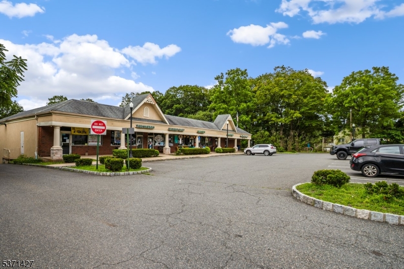 Ironia - Commercial Sale