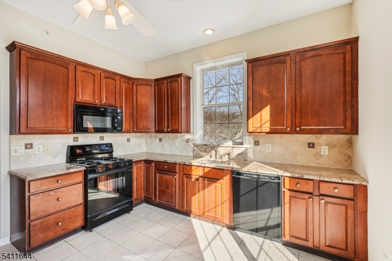 Four Seasons - Residential