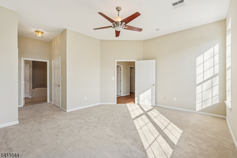 Four Seasons - Residential