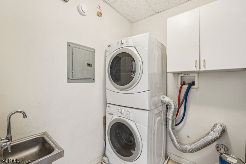 Four Seasons - Residential