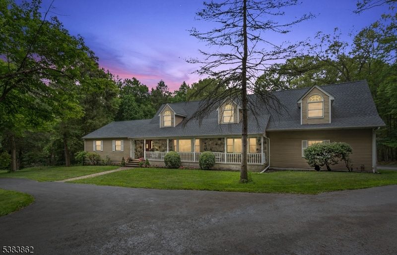 Beautiful spacious Stonetow - Residential