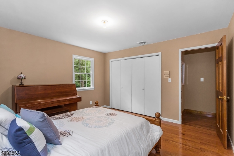 Beautiful spacious Stonetow - Residential