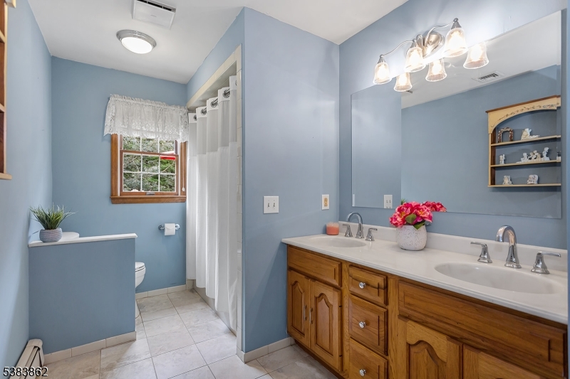 Beautiful spacious Stonetow - Residential