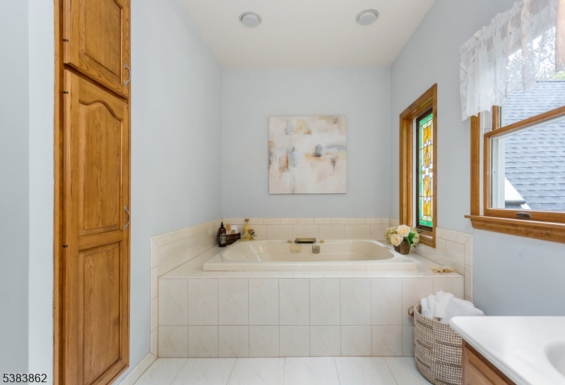 Beautiful spacious Stonetow - Residential