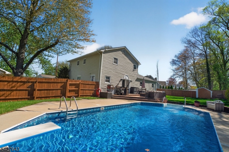 Clover Hill - Residential