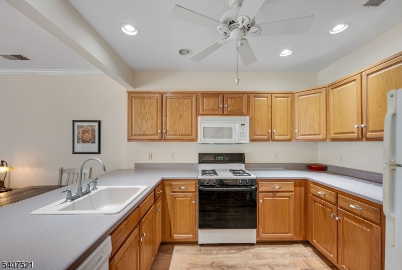 Fox Hills - Residential