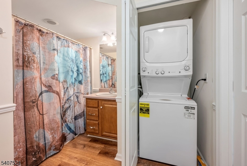 Fox Hills - Residential