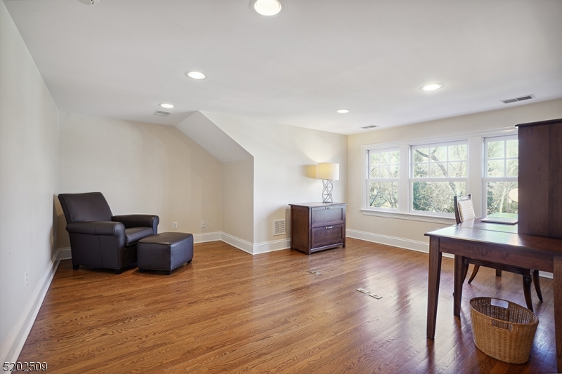 Oak Ridge - Residential