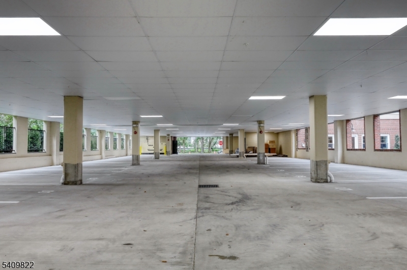 ROYAL QUARTERS - Residential Lease