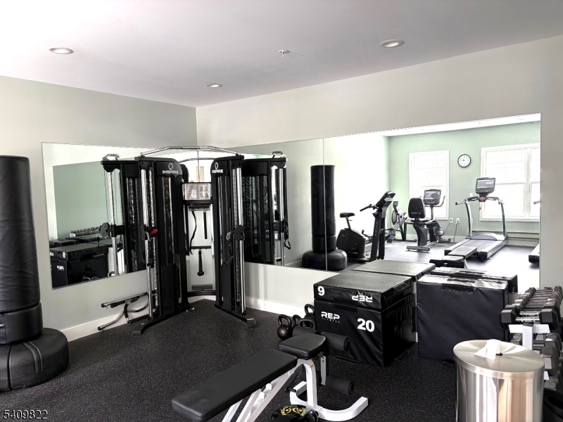 ROYAL QUARTERS - Residential Lease