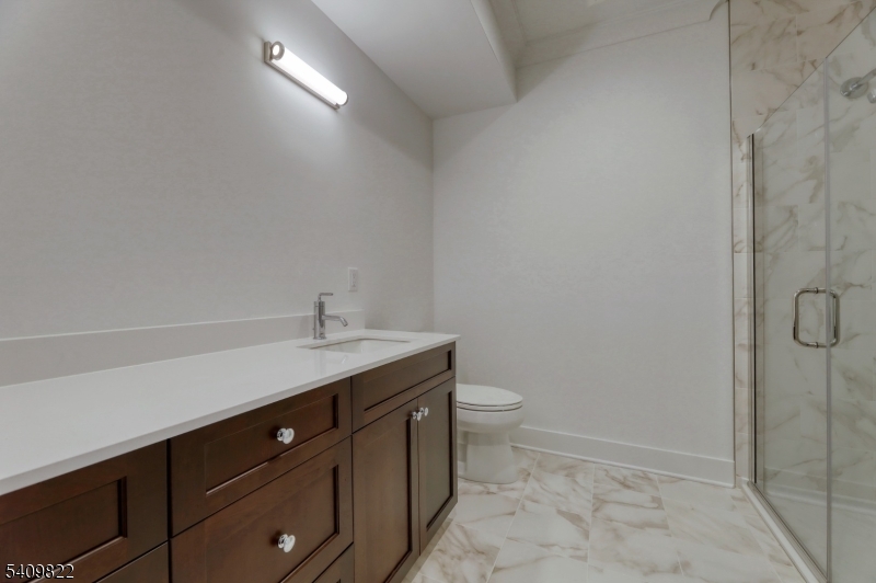 ROYAL QUARTERS - Residential Lease