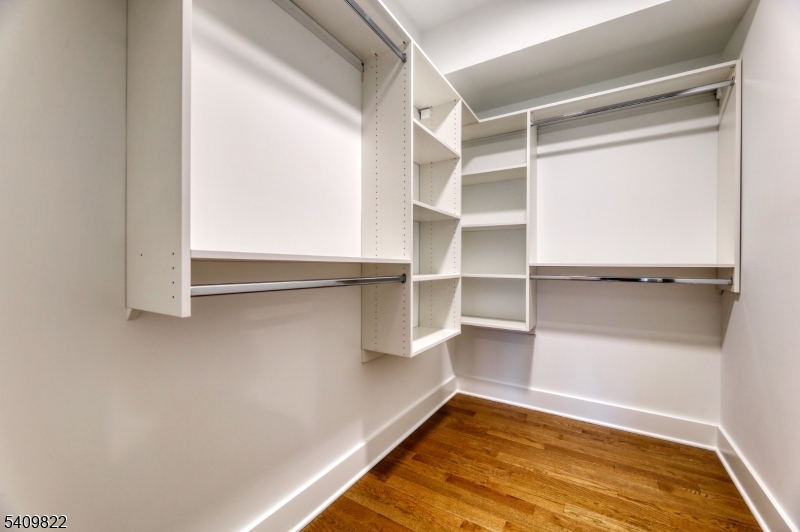 ROYAL QUARTERS - Residential Lease