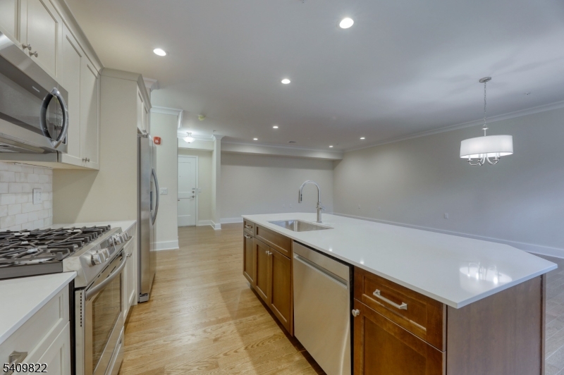 ROYAL QUARTERS - Residential Lease