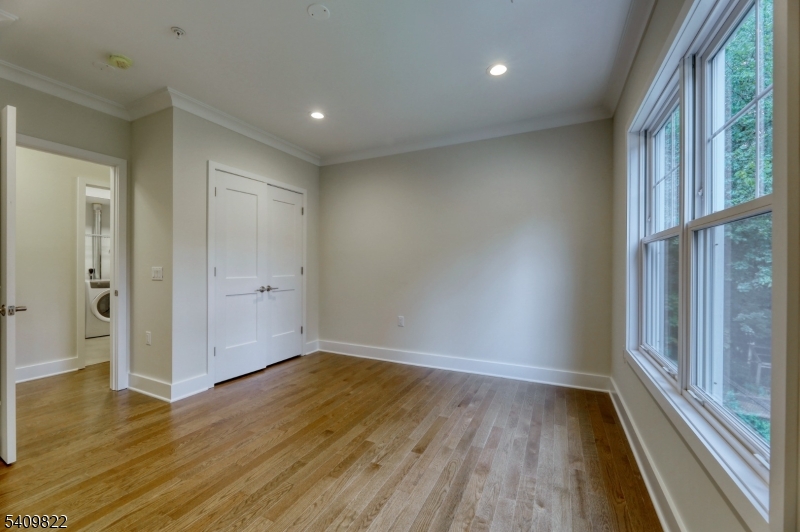 ROYAL QUARTERS - Residential Lease