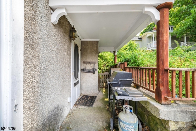 In Town - Residential Income